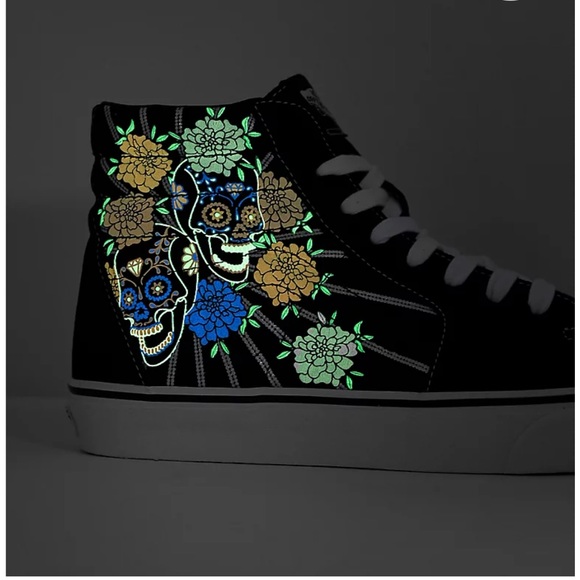 Vans Sk8-Hi Dia De Los Muertos Day of the Dead Black & White Skate Shoes *No Box - Picture 2 of 6